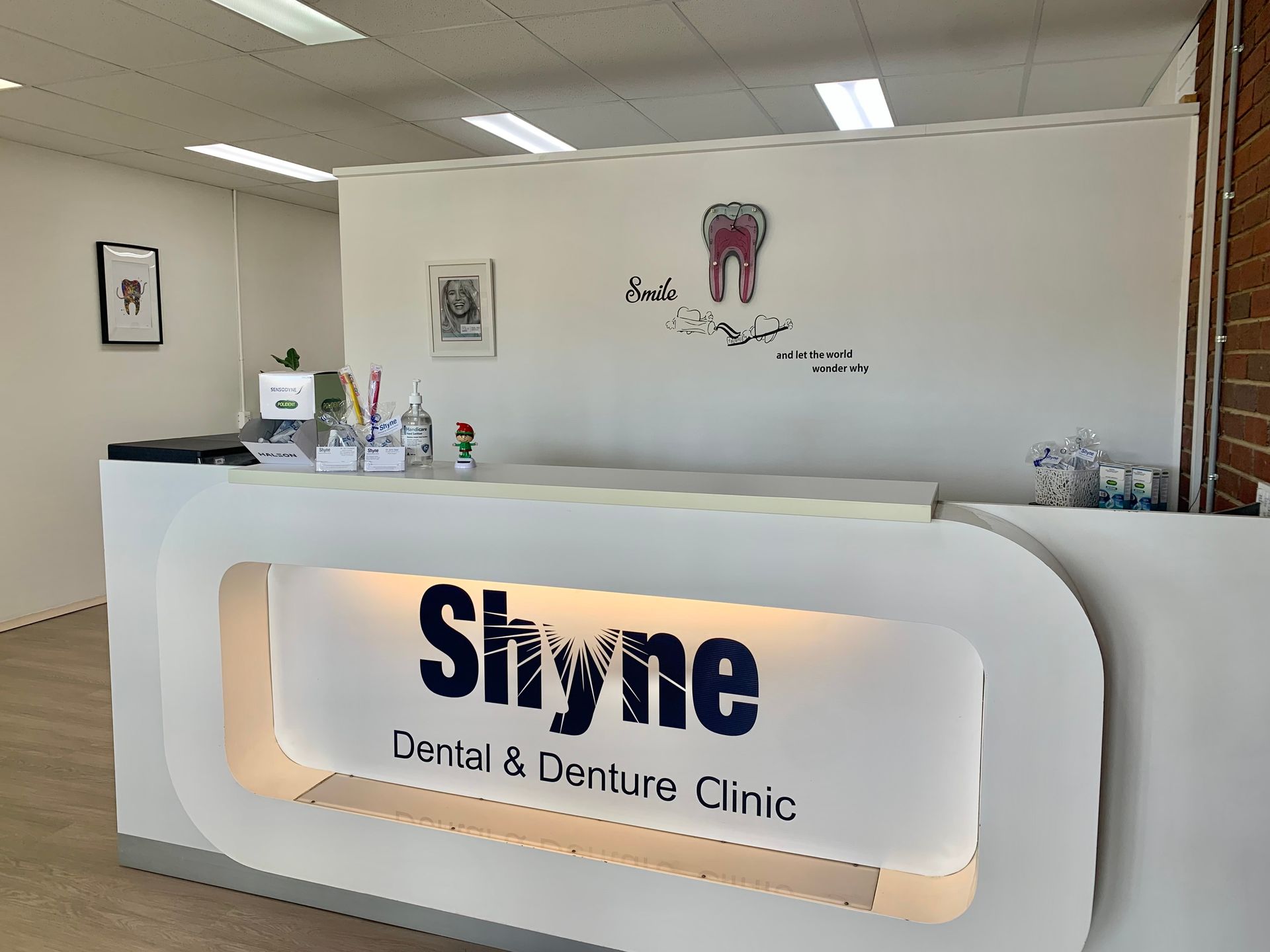 Shyne Dental & Denture Clinic photo 2