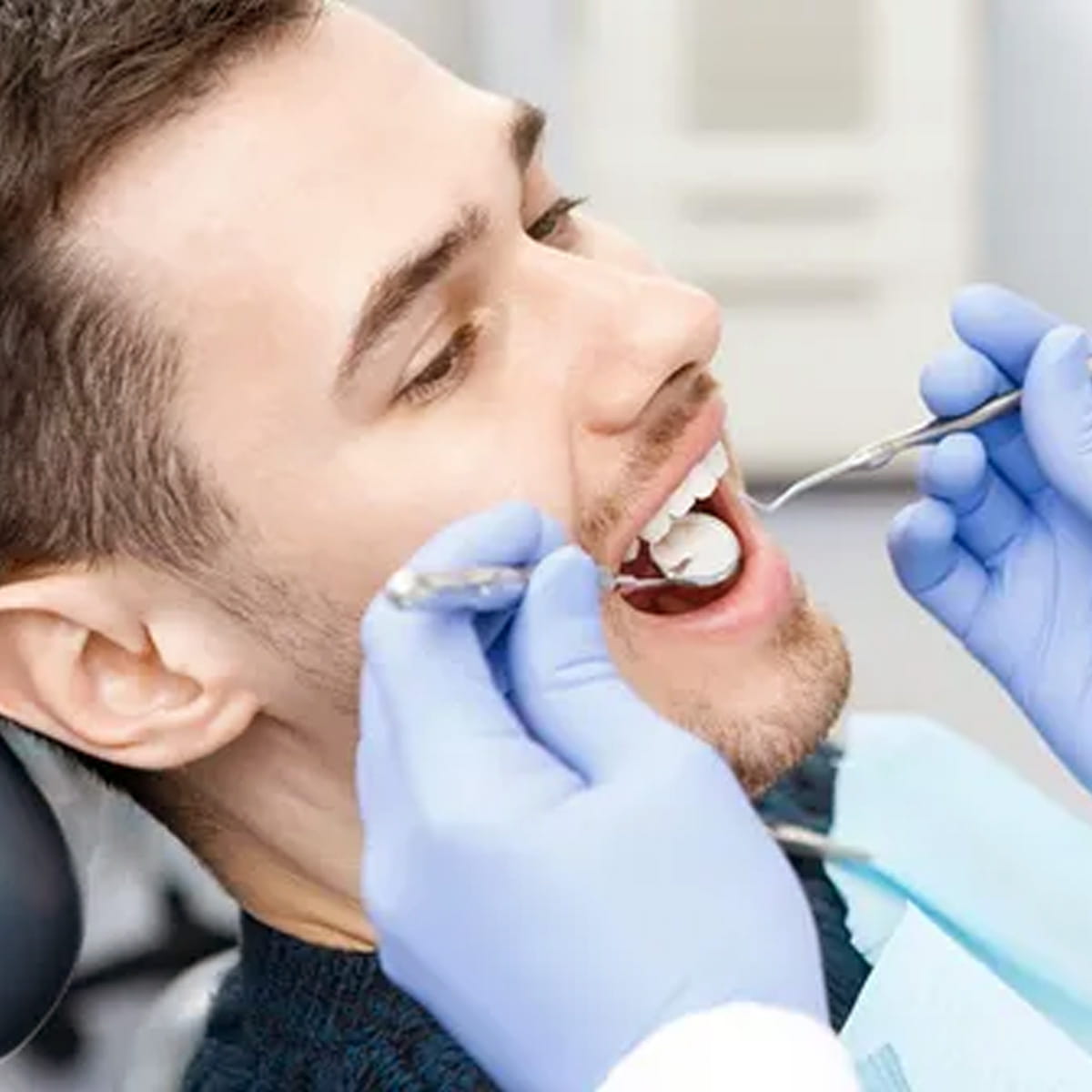 Instant Cosmetic & Implant Dental Surgery photo 4
