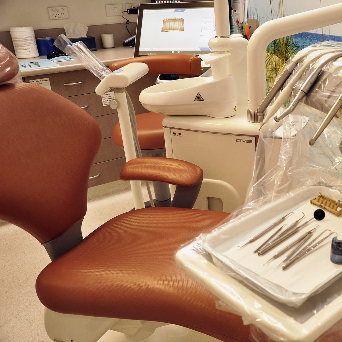 Instant Cosmetic & Implant Dental Surgery photo 3