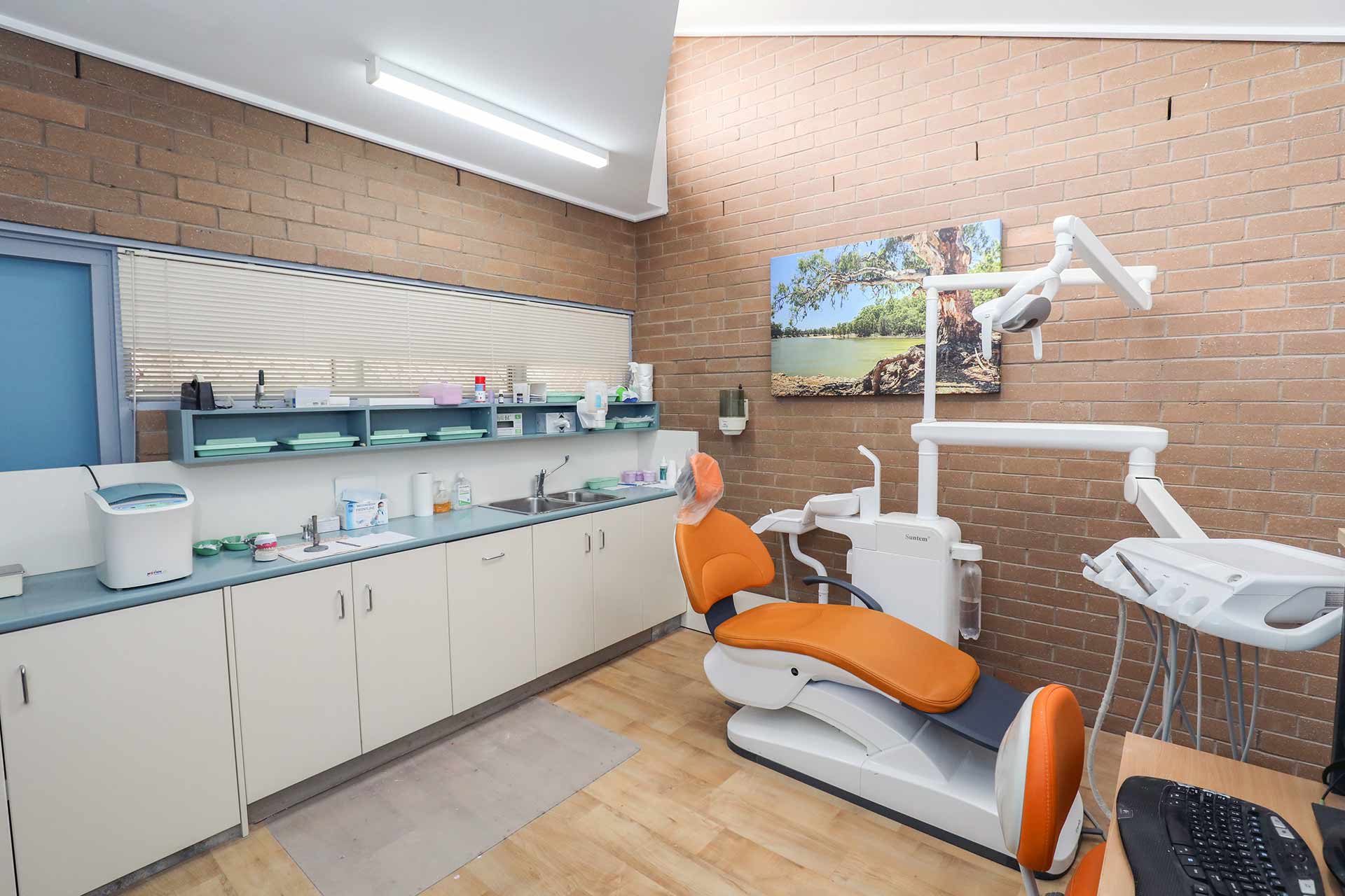 Dentures R Us photo 4