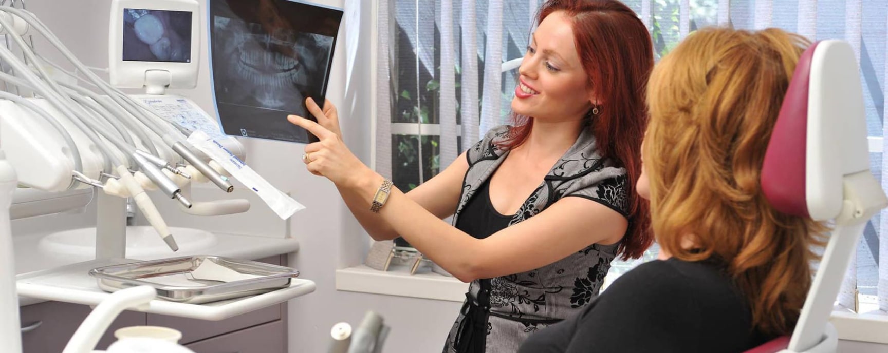 Dr Helen's Dental & Implant Studio photo