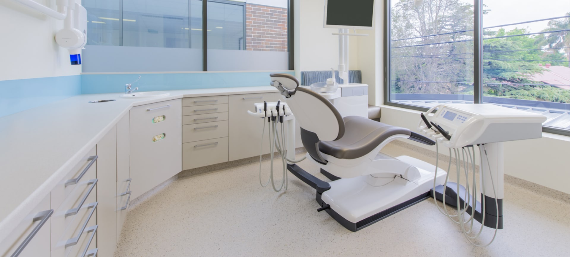 Corner 32 Dental photo 2