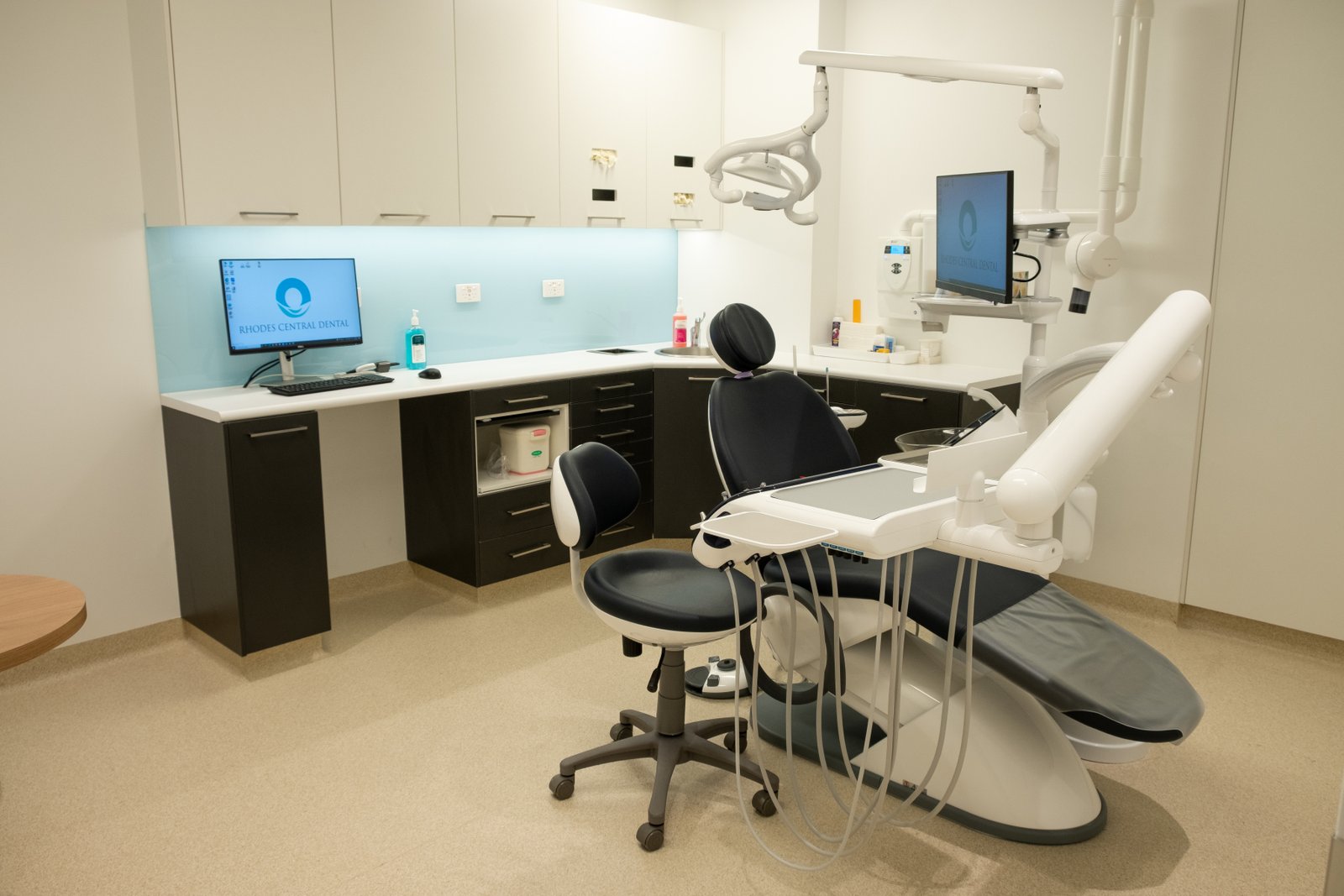 Rhodes Central Dental photo 4