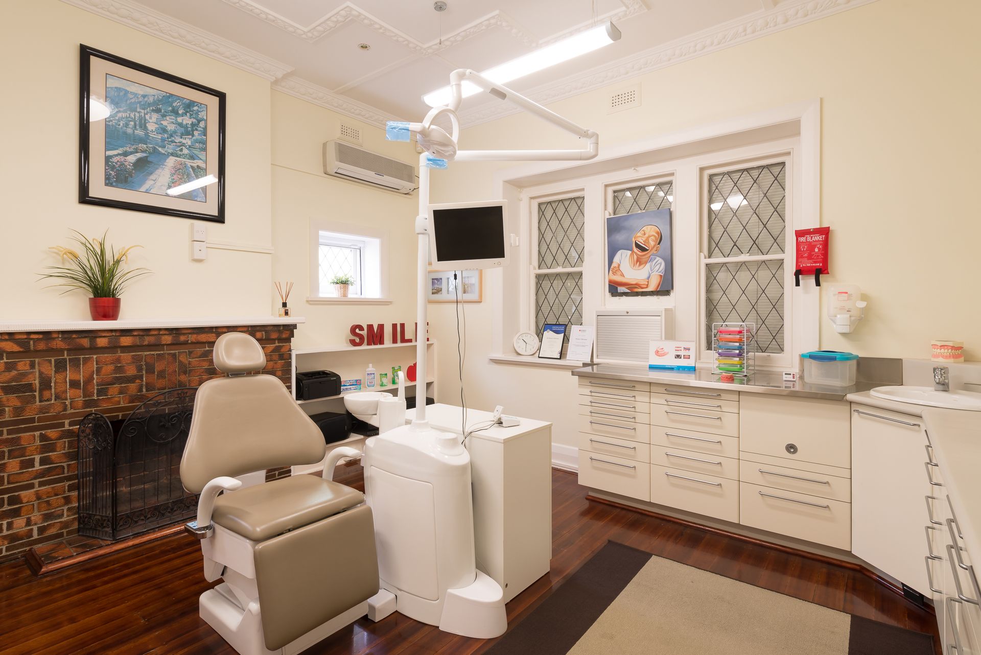 Roman Vilderman Dental Prosthetist photo 3