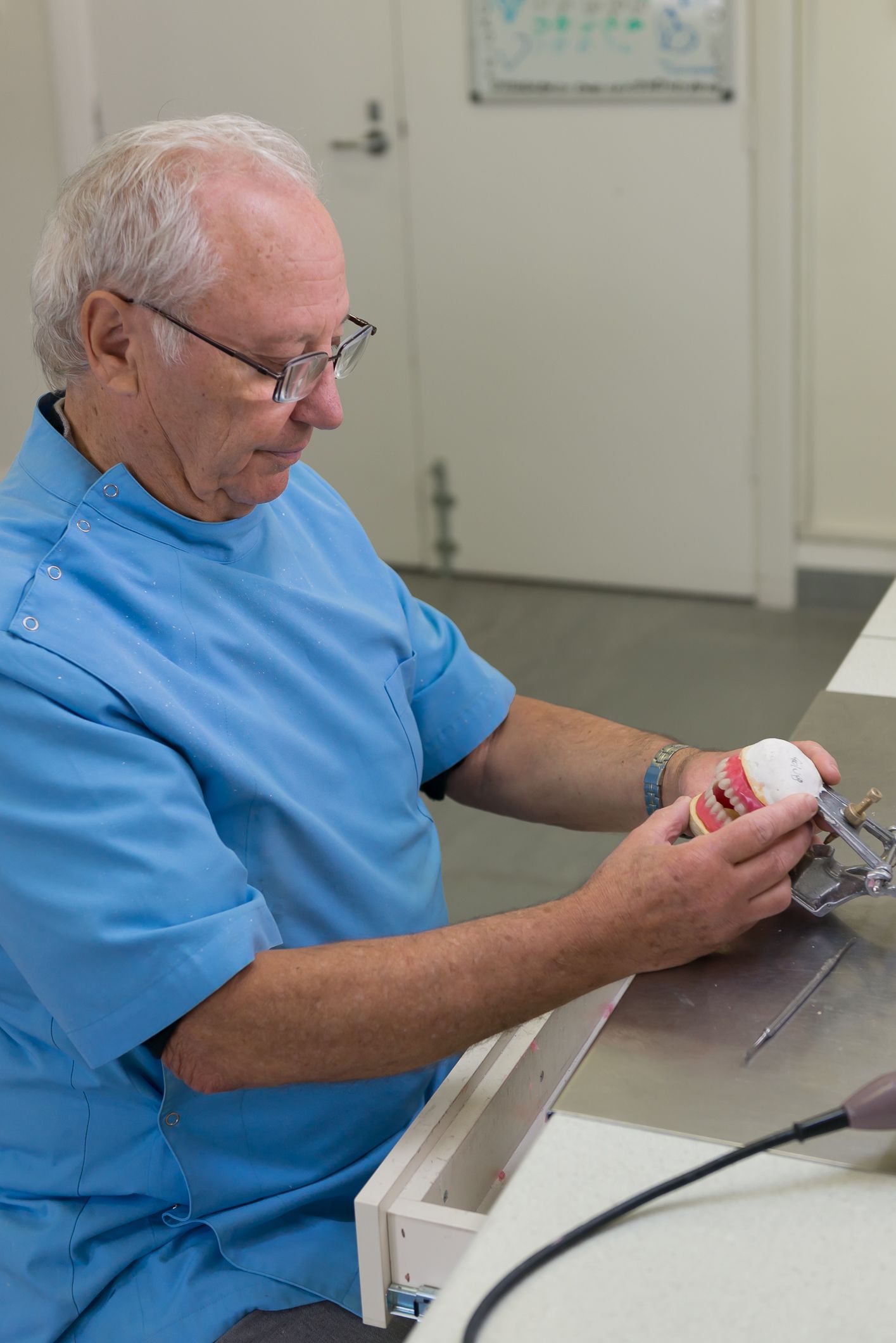 Roman Vilderman Dental Prosthetist photo 2