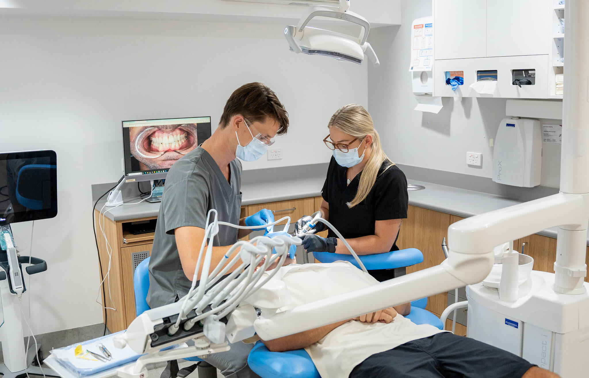 MV Dental photo 3
