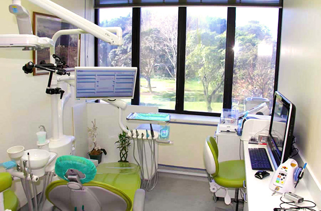 Lumiere Dental and Implants Centre photo